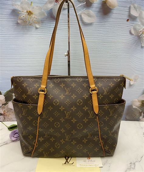 louis vuitton totally mm shoulder bag|Louis Vuitton detachable shoulder bags.